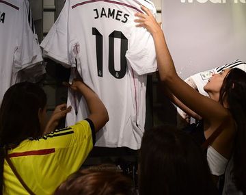 Locura: vendieron 900 camisetas de James Rodríguez en una hora