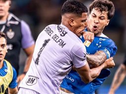 Batalla campal entre Cruzeiro y Atlético Mineiro con argentinos como protagonistas