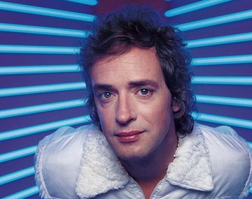 Difunden un video inédito de Gustavo Cerati cantándole a su hijo Benito