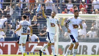 Quilmes celebra el gol de Botiino ante Lanús Quilmes celebra el gol de Botiino ante Lanús