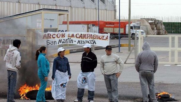 La Campagnola: trabajó el sábado a la mañana y por la tarde se enteró que la fábrica cerró
