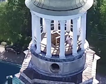 Drone capta a pareja teniendo sexo en la cúpula de una iglesia
