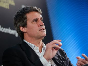 Prat Gay contra todos: apuró a Bullrich y criticó a Macri y a Milei