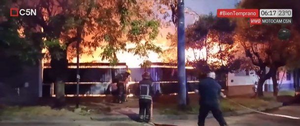 Incendio en Vicente López destruyó una vivienda