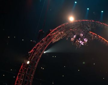 Baterista quedó suspendido en el aire 