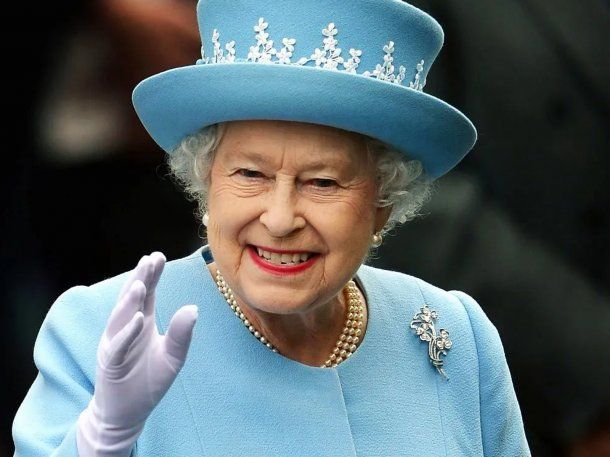 Reino Unido: descubren una cariñosa nota de la reina Isabel II a William