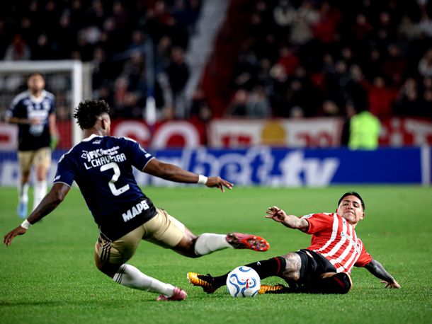 Estudiantes le ganó sobre la hora a Independiente Medellín y se metió en los octavos de la Copa Libertadores