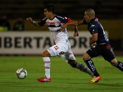 en un polemico final, a san lorenzo se le escapo en ecuador y se complica en un polemico final, a san lorenzo se le escapo en ecuador y se complica