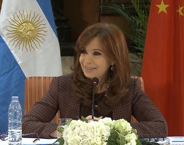Cristina Kirchner felicitó a Alexis Tsipras por su triunfo electoral en Grecia