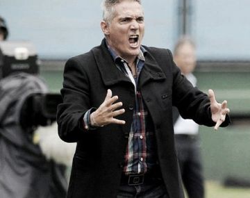 Uno más: Rondina dejó de ser el DT de Arsenal