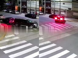 manejaba borracho, choco cuatro autos estacionados y se incrusto en una casa manejaba borracho, choco cuatro autos estacionados y se incrusto en una casa