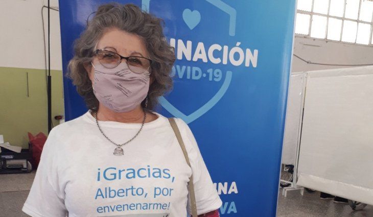 ¡Gracias Alberto por envenenarme!: el mensaje de una mujer tras la vacuna