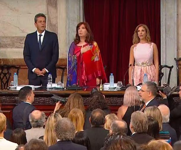 Cristina Kirchner encabeza la Asamblea Legislativa ante la cual se dirigir&aacute; Alberto Fern&aacute;ndez