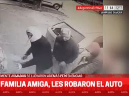 Violento robo a una pareja de jubilados que quedó gradado en cámaras de seguridad
