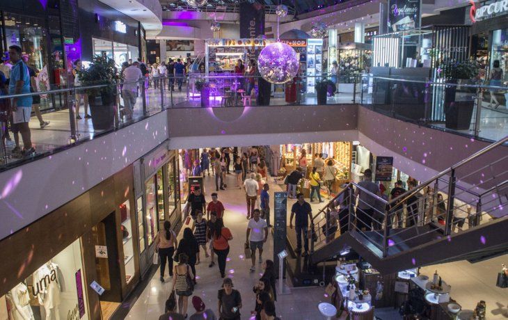 Dos reconocidas marcas de ropa femenina anunciaron su cierre tras más de 30 años