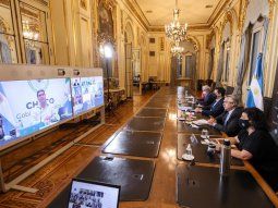 Mientras analiza medidas, Alberto Fernández se reunió con gobernadores