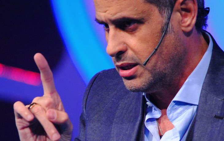 Jorge Rial se sumó al repudio contra la denuncia de Clarín
