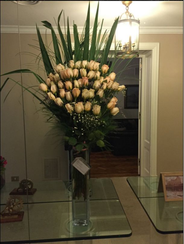 Maradona le mandó un ramo de rosas a Cristina con el mensaje Gracias por todo!