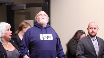 mira en libertad a un hombre que estuvo 36 anos injustamente preso mira en libertad a un hombre que estuvo 36 anos injustamente preso