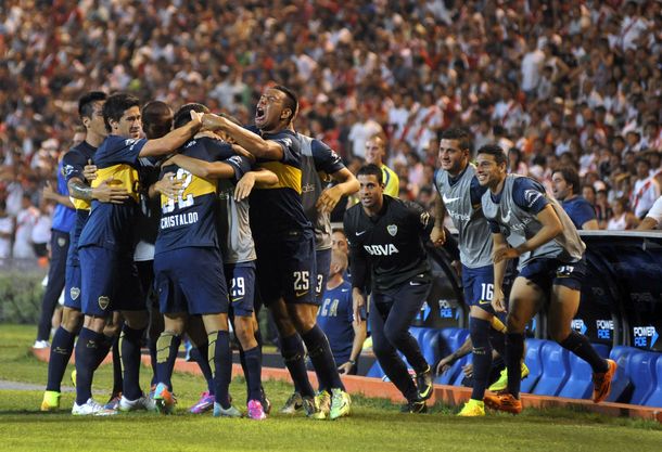 Boca se aprovechó de un River desconcertado y le dio una paliza