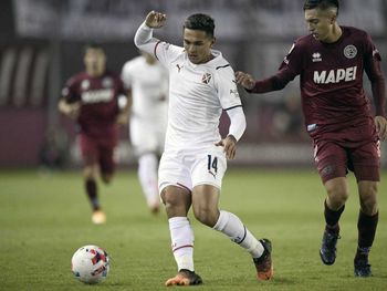 Lanús se lo empató de penal 1-1 a Independiente y le amargó la noche