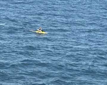 Milagro en Punta del Este: hallan sano y salvo a un turista argentino que estuvo casi 12 horas en el mar