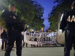 En Francia se dieron protestas tras el triunfo del Frente Nacional en las elecciones parlamentarias europeas