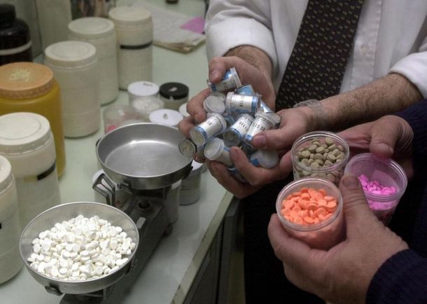Alertan sobre un descontrol en la venta de medicamentos