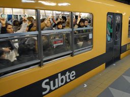 golpe al bolsillo confirmado: a partir de julio, el subte se va a $7,50 golpe al bolsillo confirmado: a partir de julio, el subte se va a $7,50