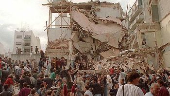 El día que la bomba explotó en la AMIA El día que la bomba explotó en la AMIA