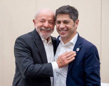 Axel Kicillof junto a Lula da Silva.