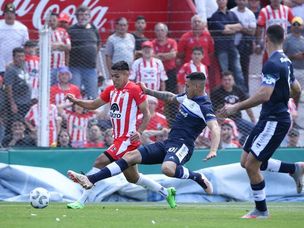 Gimnasia La Plata vs. Instituto por el Torneo Clausura 2025: horario, formaciones y cómo ver en vivo