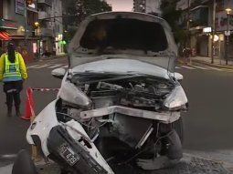 Impresionante choque en Villa Crespo: un auto quedó destrozado