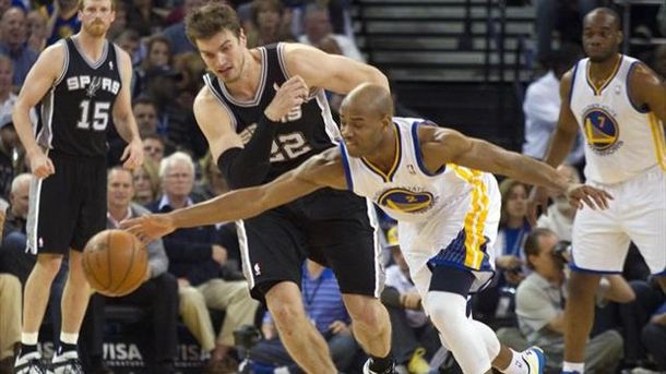 Sin Ginóbili, San Antonio logró un ajustado triunfo ante Golden State