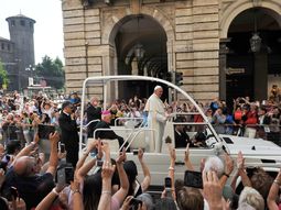 mas de un millon de argentinos cruzara la frontera para ver al papa mas de un millon de argentinos cruzara la frontera para ver al papa