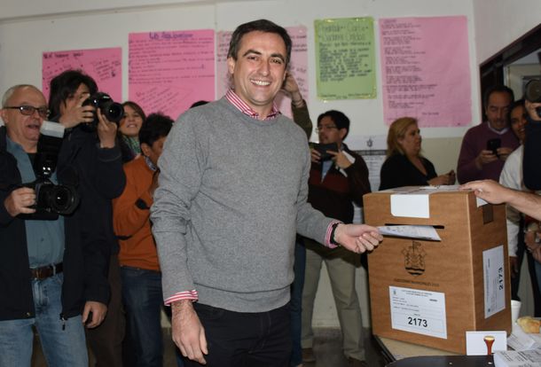 Mestre se adjudica la victoria en Córdoba y espera a Macri para los festejos