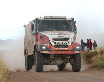 Histórico tercer puesto de Villagra entre los camiones del Dakar