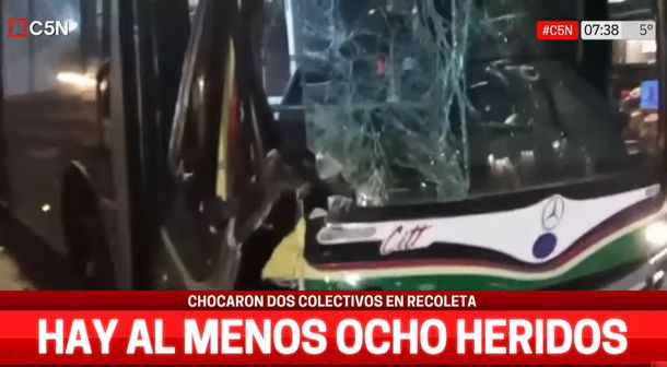 Chocaron dos colectivos en Recoleta: hay 14 heridos