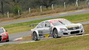 silva se quedo con la victoria en la final del top race
