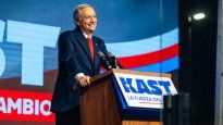 Con un respaldo superior al 58% de los votos, José Antonio Kast alcanzó la presidencia bajo la promesa de implementar una política centrado en la seguridad nacional y el control migratorio estricto. Con un respaldo superior al 58% de los votos, José Antonio Kast alcanzó la presidencia bajo la promesa de implementar una política centrado en la seguridad nacional y el control migratorio estricto.