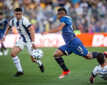 Rosario Central y Talleres firmaron tablas 2-2 en el Gigante de Arroyito