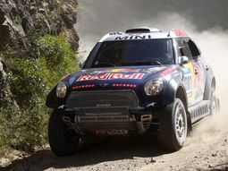 Al Attiyah triunfó en la 11° etapa y acaricia el título en el Dakar 2015