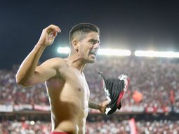 Newells le ganó 1-0 a San Lorenzo y se mete en la pelea