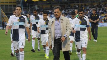 nuevo escandalo en central: jugadores e hinchas, a las pinas nuevo escandalo en central: jugadores e hinchas, a las pinas