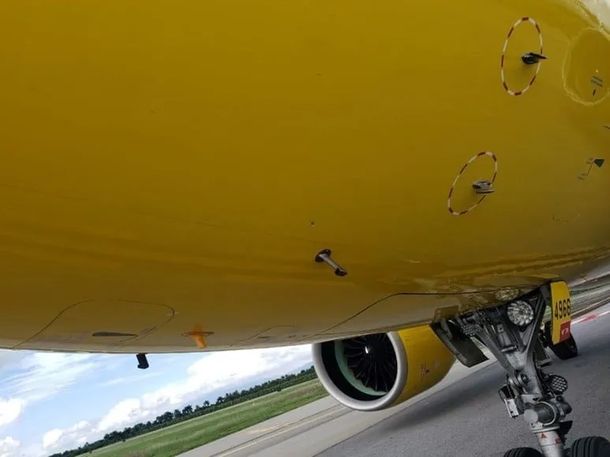 Una tripulante resultó herida por impacto de bala Una tripulante resultó herida por impacto de bala