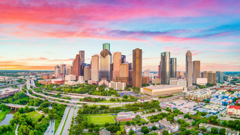 Houston es una de las principales ciudades de Texas en la actualidad. Houston es una de las principales ciudades de Texas en la actualidad.