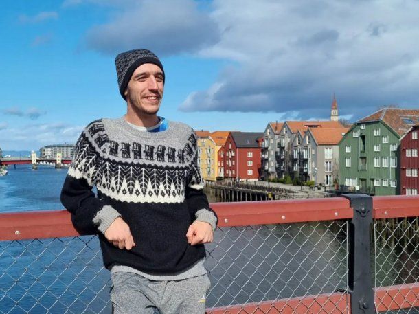 Ex Bake Off trabaja en Noruega haciendo algo asqueroso: No es lo más digno, pero tengo campera nueva