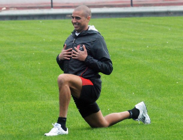 David Trezeguet tuvo un debut soñado en Newells