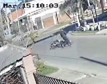 Sucedió en el cruce de las calles Berna y Remedios de Escalada, en el barrio Los Pinos