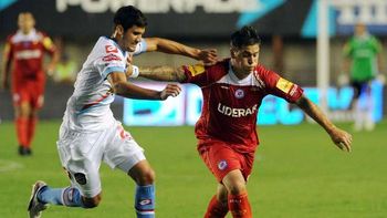 arsenal le dio otro golpe a argentinos en la paternal arsenal le dio otro golpe a argentinos en la paternal